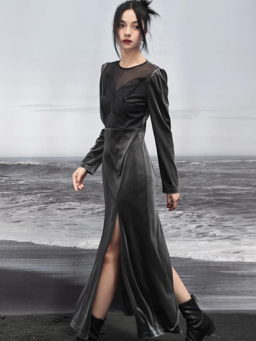 Dark Velvet Dress Spring Women's 2024 New Mesh Stitching Embroidered Long Chinese Cheongsam
Dark Velvet Dress Spring Women's 2024 New Mesh Stitching Embroidered Long Chinese Cheongsam