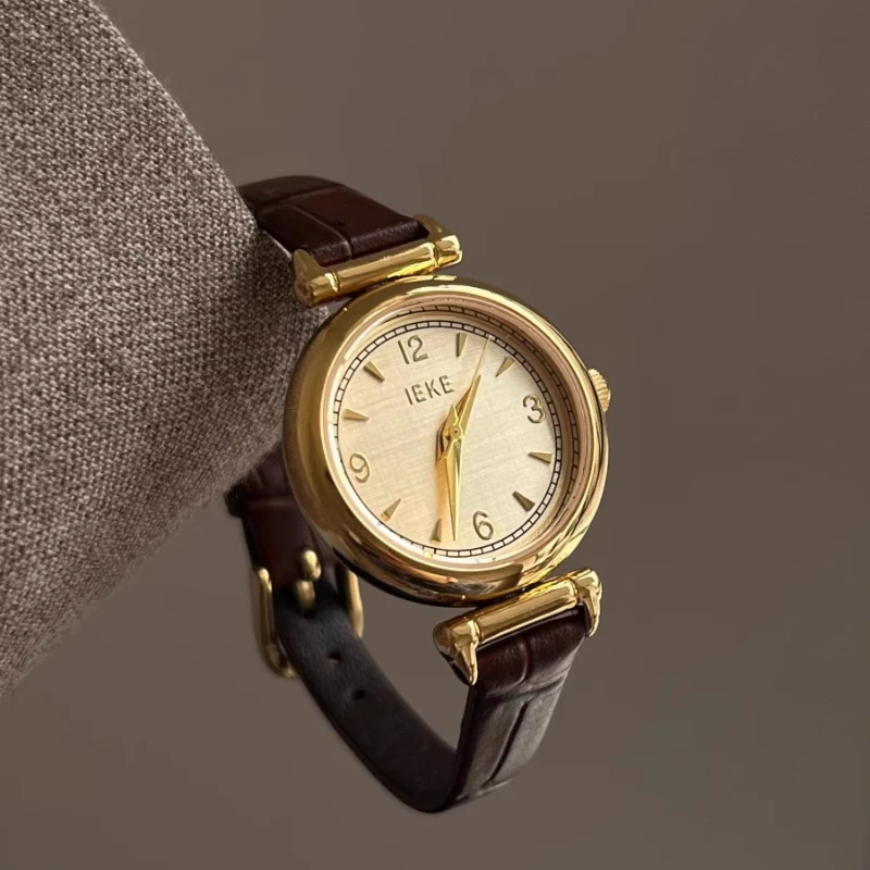 Classic Trend Ladies Watch Elegant Simple Retro Exquisite 2025 Waterproof Quartz Watch Birthday Gift Student
Classic Trend Ladies Watch Elegant Simple Retro Exquisite 2025 Waterproof Quartz Watch Birthday Gift Student