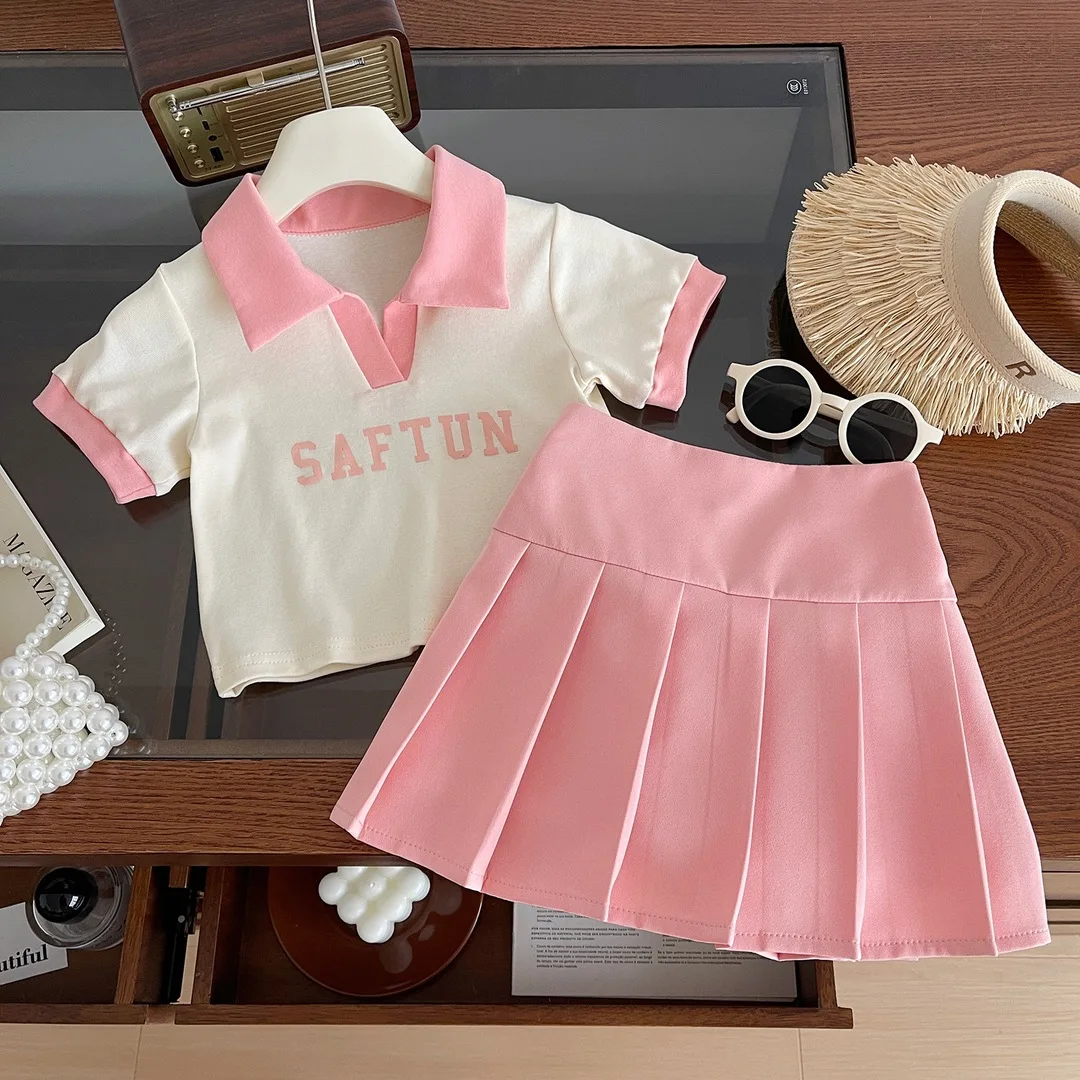 Korean Children's Costume School Style Set For Girl Outfits Sport Suit Polo Shirt And Pink Skirt 2Pcs Sets Baby Summer Clothes
Korean Children's Costume School Style Set For Girl Outfits Sport Suit Polo Shirt And Pink Skirt 2Pcs Sets Baby Summer Clothes