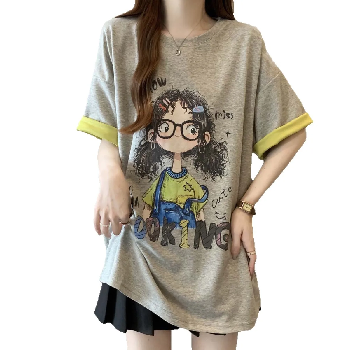Plus-size women's spring and summer new color-blocking casual loose slimming cartoon letter printed short-sleeve T-shirt
Plus-size women's spring and summer new color-blocking casual loose slimming cartoon letter printed short-sleeve T-shirt