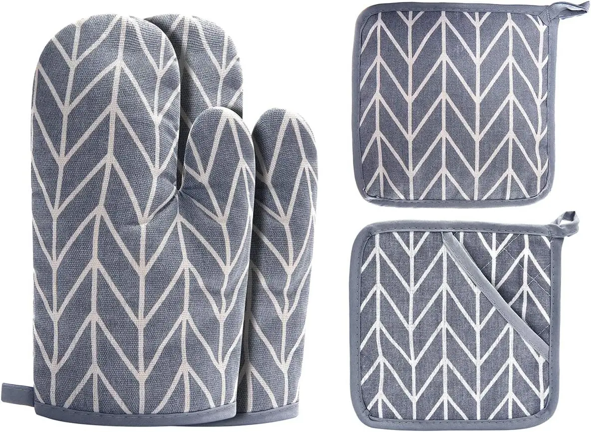 Non-Slip Oven Mitts & Potholders Set, Heat Resistant Up to 392°F, 4-Piece Kitchen Gloves for Cooking Grilling Baking, Grey
Non-Slip Oven Mitts & Potholders Set, Heat Resistant Up to 392°F, 4-Piece Kitchen Gloves for Cooking Grilling Baking, Grey