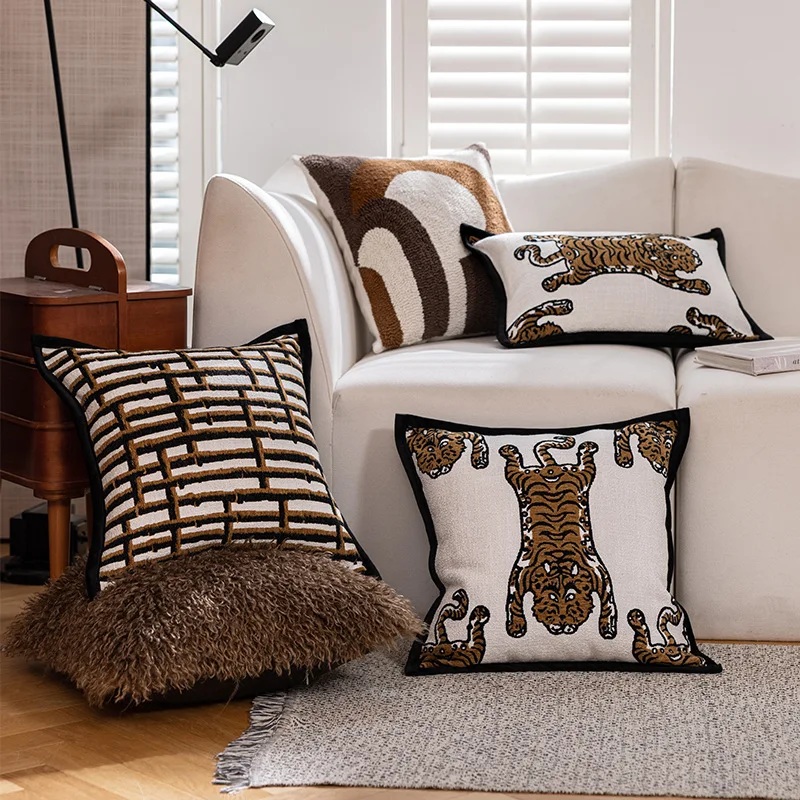 30x50/45X45CM Tiger Embroidery Throw Pillow Cover Modern Light Luxury Waist Cushion Cover Decor Home Decorative Pillowcase
30x50/45X45CM Tiger Embroidery Throw Pillow Cover Modern Light Luxury Waist Cushion Cover Decor Home Decorative Pillowcase
