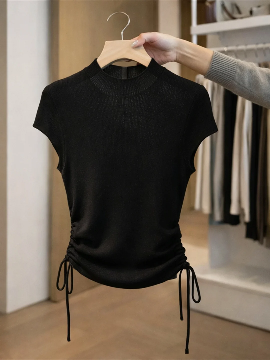 Summer 2026 Ice Silk Knitted Top Drawstring Pure Color Korean Style Slim Fit Comfortable Skin-friendly round Neck Short Sleeve
Summer 2026 Ice Silk Knitted Top Drawstring Pure Color Korean Style Slim Fit Comfortable Skin-friendly round Neck Short Sleeve