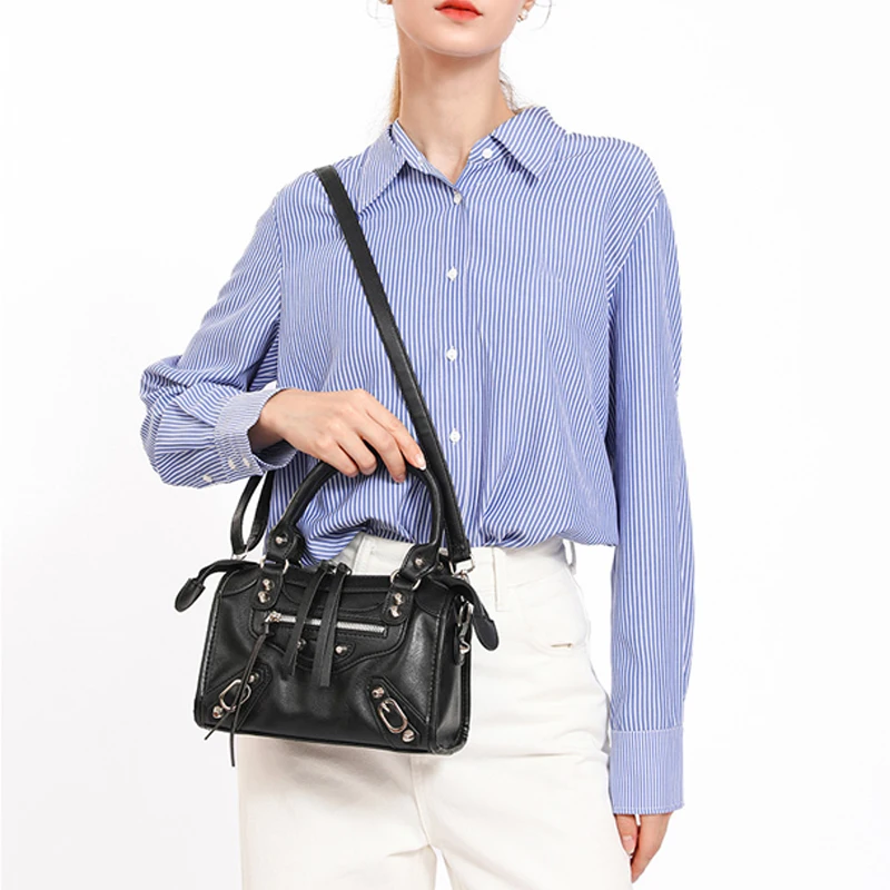 SHELKSBAG Retro Style Women's Crossbody Bag City Fashion Rivets Y2k Motorcyle Bags Trendy Design PU Leather Work Casual Handbag
SHELKSBAG Retro Style Women's Crossbody Bag City Fashion Rivets Y2k Motorcyle Bags Trendy Design PU Leather Work Casual Handbag