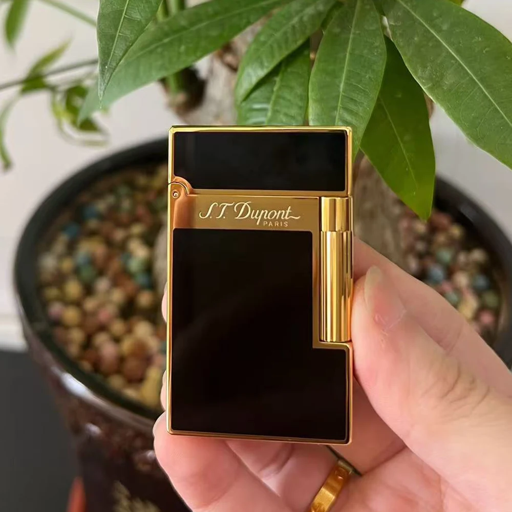 Зажигалка бренда DP Luxury Ligne 2, классический лаковый дизайн, громкий звук, многоразовая, поставляется с набором расходных материалов.
Зажигалка бренда DP Luxury Ligne 2, классический лаковый дизайн, громкий звук, многоразовая, поставляется с набором расходных материалов.