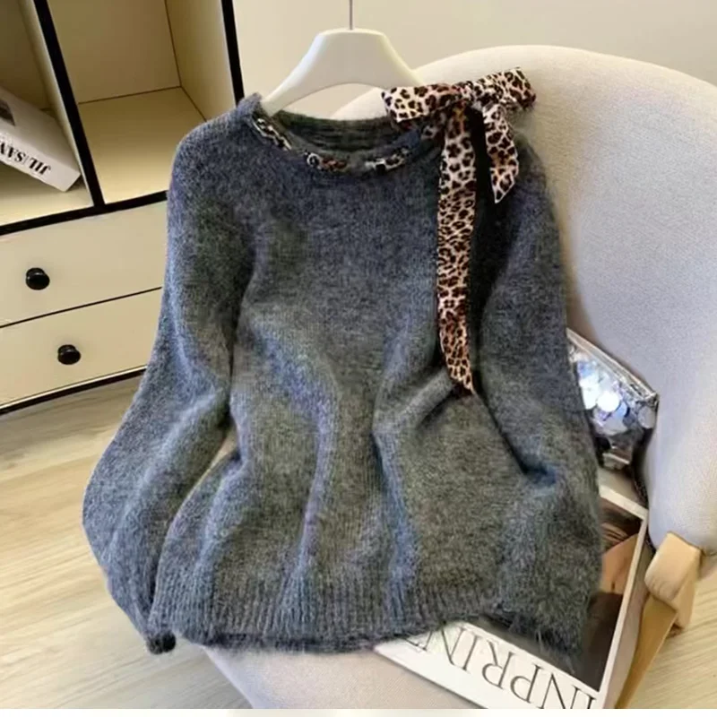 Women's Grey round Neck Long Sleeve Leopard Print Bowtie Sweater Y2K American High Street Retro Casual Top Knitwear Clothing
Women's Grey round Neck Long Sleeve Leopard Print Bowtie Sweater Y2K American High Street Retro Casual Top Knitwear Clothing