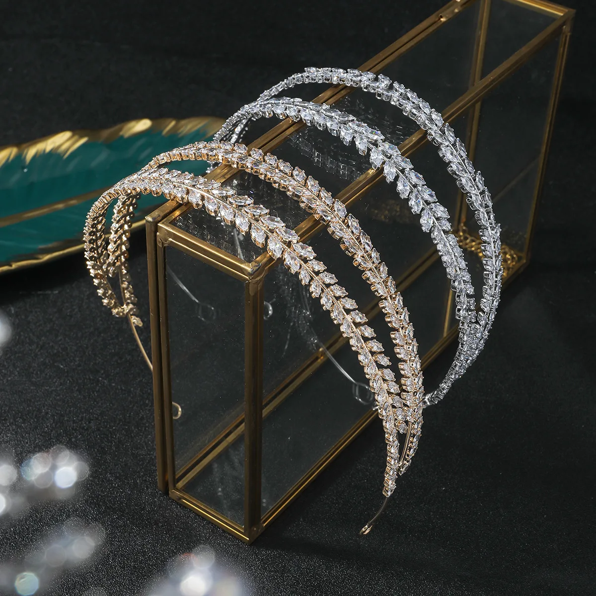 YCDZSWWL Double Layer Elegant Rhinestone Headbands for Women Bridal Wedding Hair Accessories
YCDZSWWL Double Layer Elegant Rhinestone Headbands for Women Bridal Wedding Hair Accessories