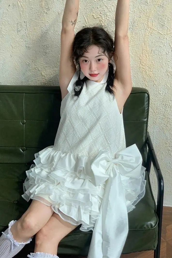 2025 Women's White Bow Summer Vest Dress Ruffles Sleeveless Tiered Princess Cake Dress Trendy Unique Design Party Casual Wedding
2025 Women's White Bow Summer Vest Dress Ruffles Sleeveless Tiered Princess Cake Dress Trendy Unique Design Party Casual Wedding