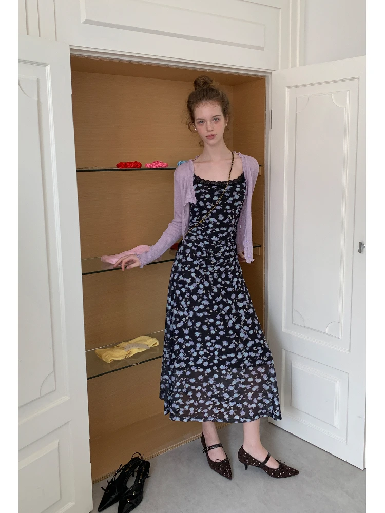 Bla кружевная отделка с цветочным принтом на бретельках Dr женское летнее корейское утягивающее длинное трапециевидное платье Dr EGGKA E25D02BK
Bla кружевная отделка с цветочным принтом на бретельках Dr женское летнее корейское утягивающее длинное трапециевидное платье Dr EGGKA E25D02BK