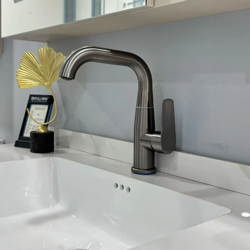 Single Handle Single Hole Vertical Bathroom Sink Faucet 360° Swivel Washbasin Tap Zinc Alloy Hot Cold Basin Faucet With Hose
Single Handle Single Hole Vertical Bathroom Sink Faucet 360° Swivel Washbasin Tap Zinc Alloy Hot Cold Basin Faucet With Hose