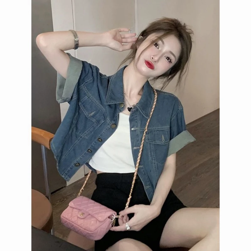 Denim Shirt Short Jacket Short Sleeve Shirt for Women Summer Thin Outerwear Small Cardigan Retro Design Top
Denim Shirt Short Jacket Short Sleeve Shirt for Women Summer Thin Outerwear Small Cardigan Retro Design Top