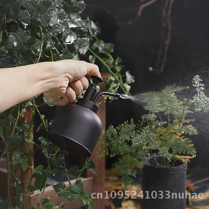 Retro Stainless Steel Watering Can Mini Indoor Spray Bottle for Plant & Flower Atomized Spraying Garden Tool with Zinc Alloy
Retro Stainless Steel Watering Can Mini Indoor Spray Bottle for Plant & Flower Atomized Spraying Garden Tool with Zinc Alloy