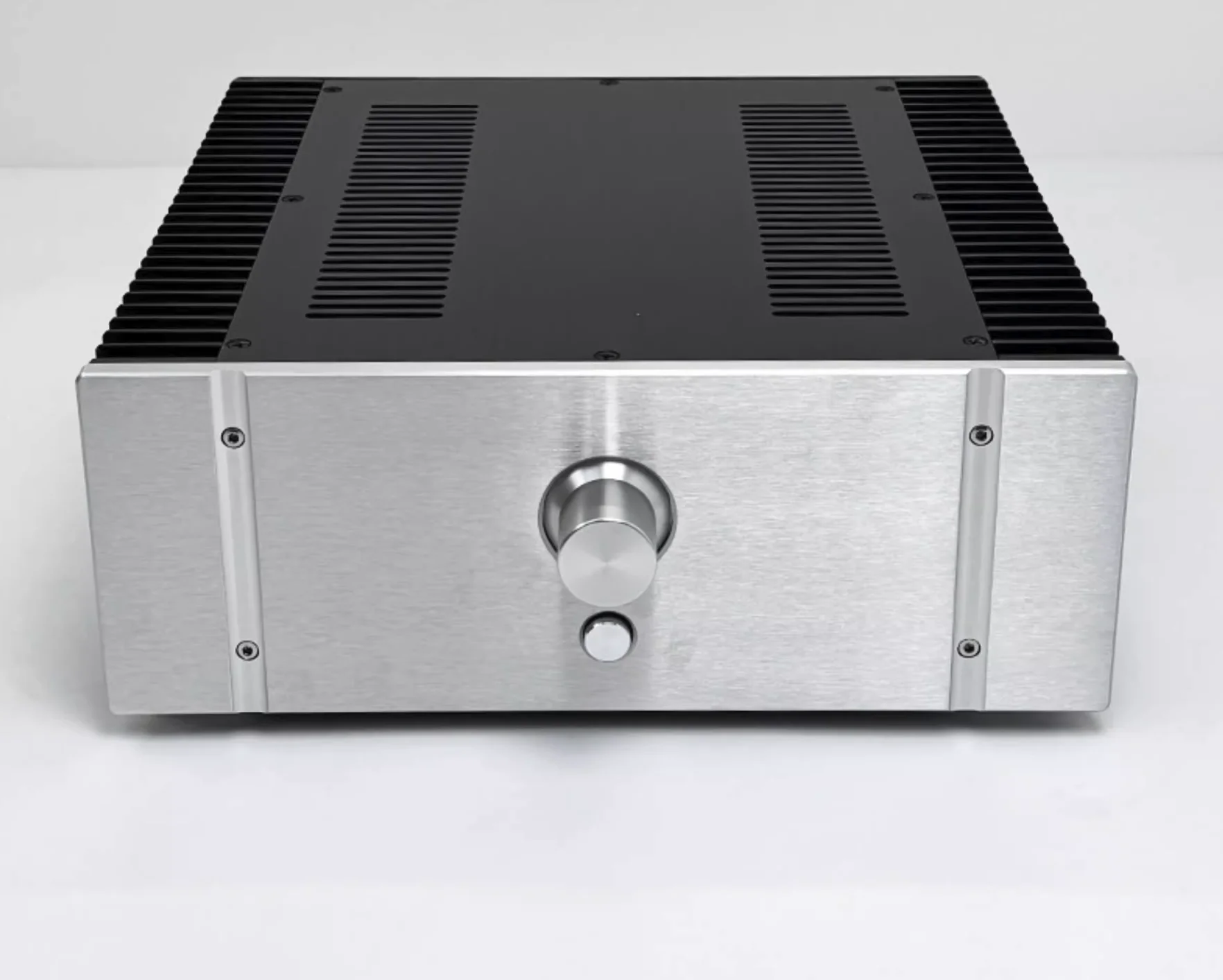 All aluminum amplifier chassis / Preamplifier case / AMP Enclosure DIY box (322 *120*312mm)
All aluminum amplifier chassis / Preamplifier case / AMP Enclosure DIY box (322 *120*312mm)
