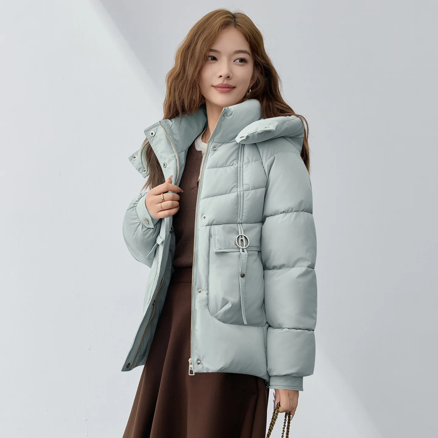 Winter Fashionable Warm Thickened Pockets Parkas Ladies' Short Cotton-padded Coat Zipper Button Closure Hooded Down Jacket
Winter Fashionable Warm Thickened Pockets Parkas Ladies' Short Cotton-padded Coat Zipper Button Closure Hooded Down Jacket