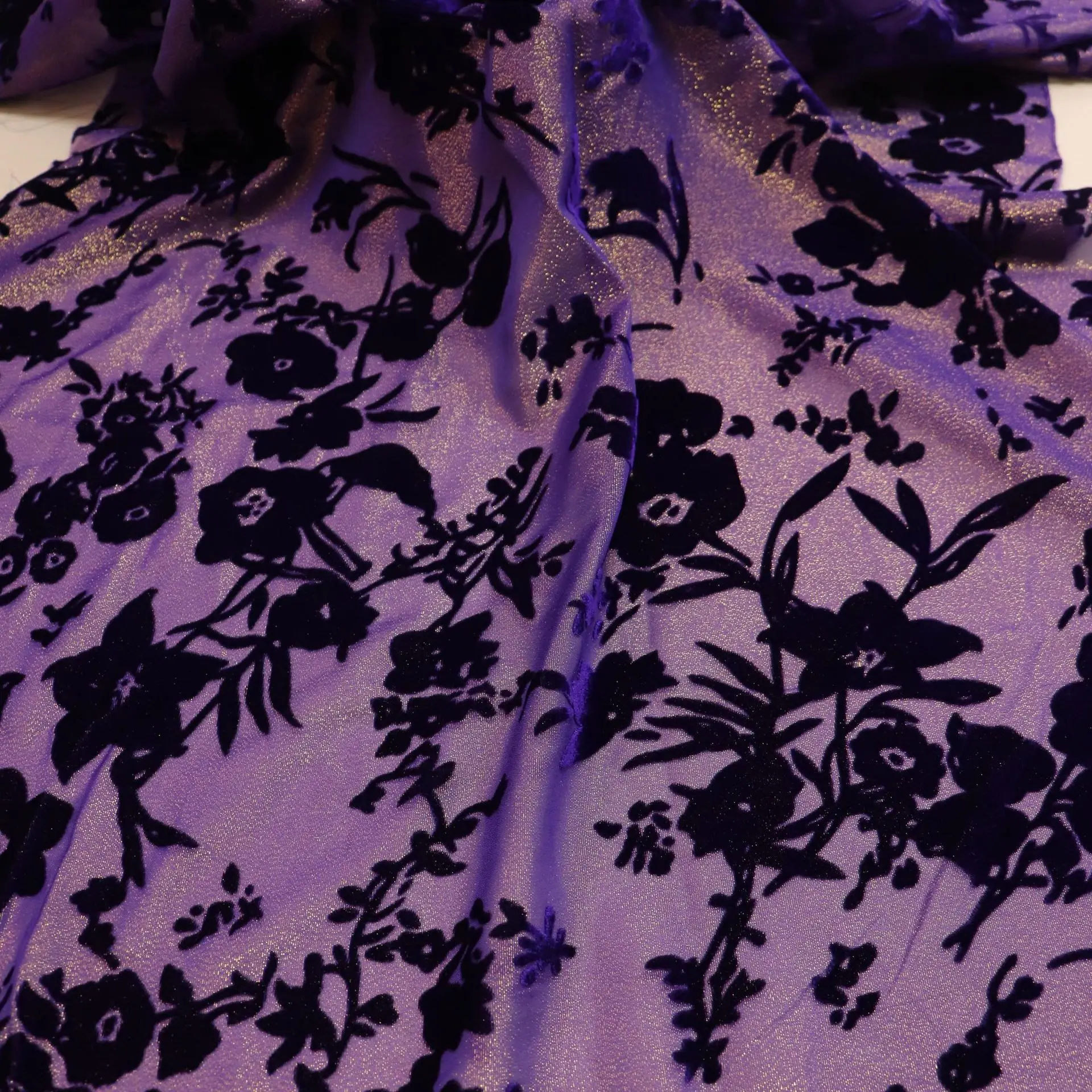 Silk Woven Burnt out Velvet Fabric Cheongsam Dress Cloth Skirt Bed Cover Clothes
Silk Woven Burnt out Velvet Fabric Cheongsam Dress Cloth Skirt Bed Cover Clothes