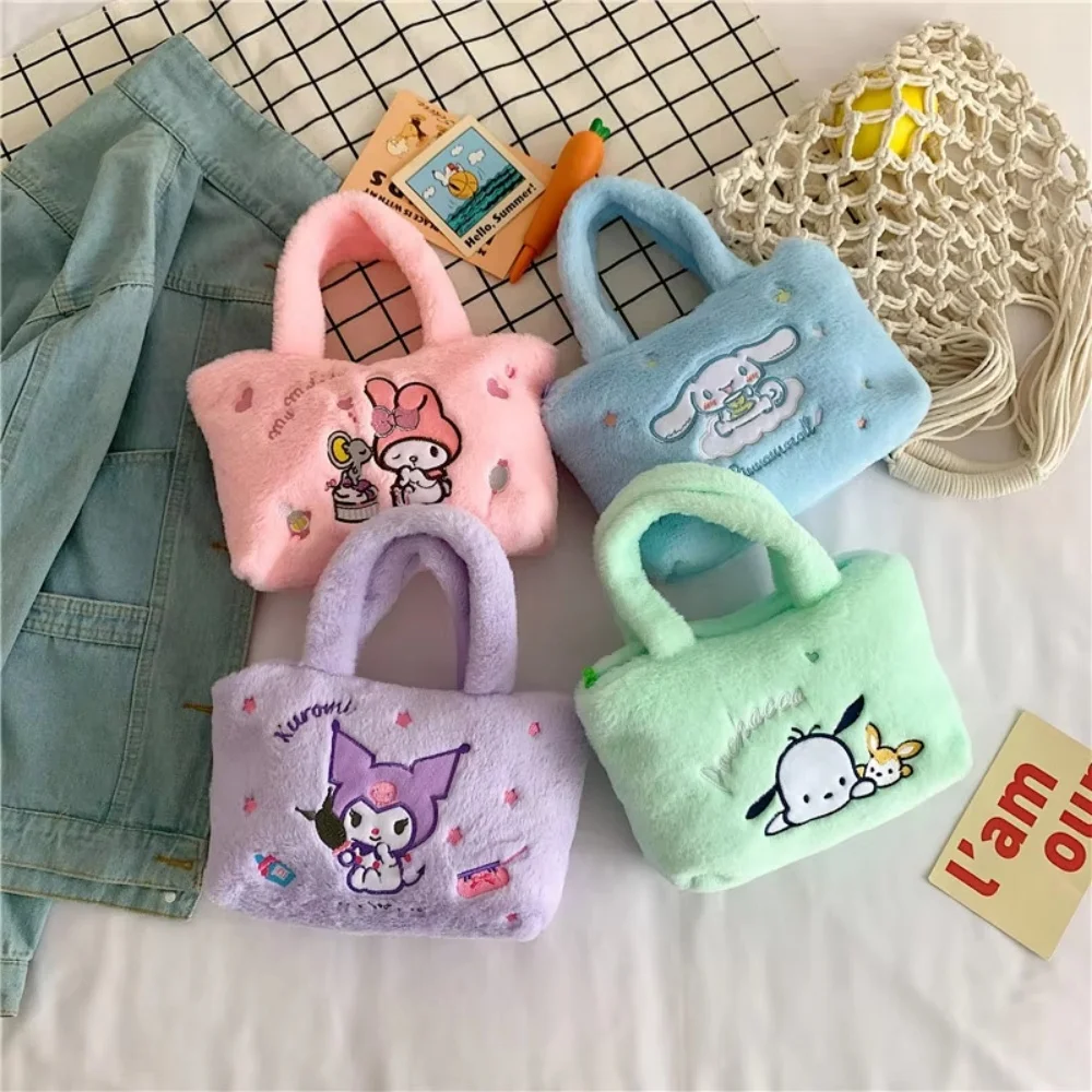 Sanrio Cinnamoroll Pochacco Plush Bag Kawaii Soft Plushies Handbag Cute Storage Bag Shopping Bags Women Girls Gifts
Sanrio Cinnamoroll Pochacco Plush Bag Kawaii Soft Plushies Handbag Cute Storage Bag Shopping Bags Women Girls Gifts