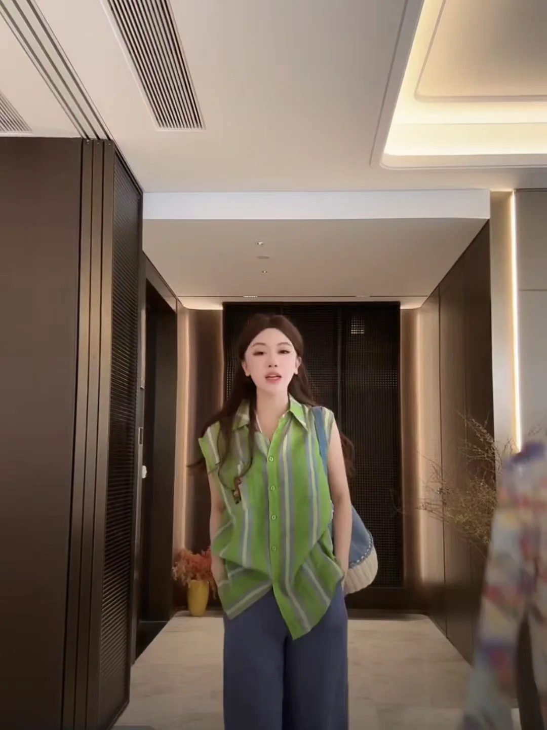 Летняя повседневная легкая свободная женская рубашка из дышащего льна в полоску с защитой от УФ-излучения и воротником, комфортная, для похудения
Летняя повседневная легкая свободная женская рубашка из дышащего льна в полоску с защитой от УФ-излучения и воротником, комфортная, для похудения