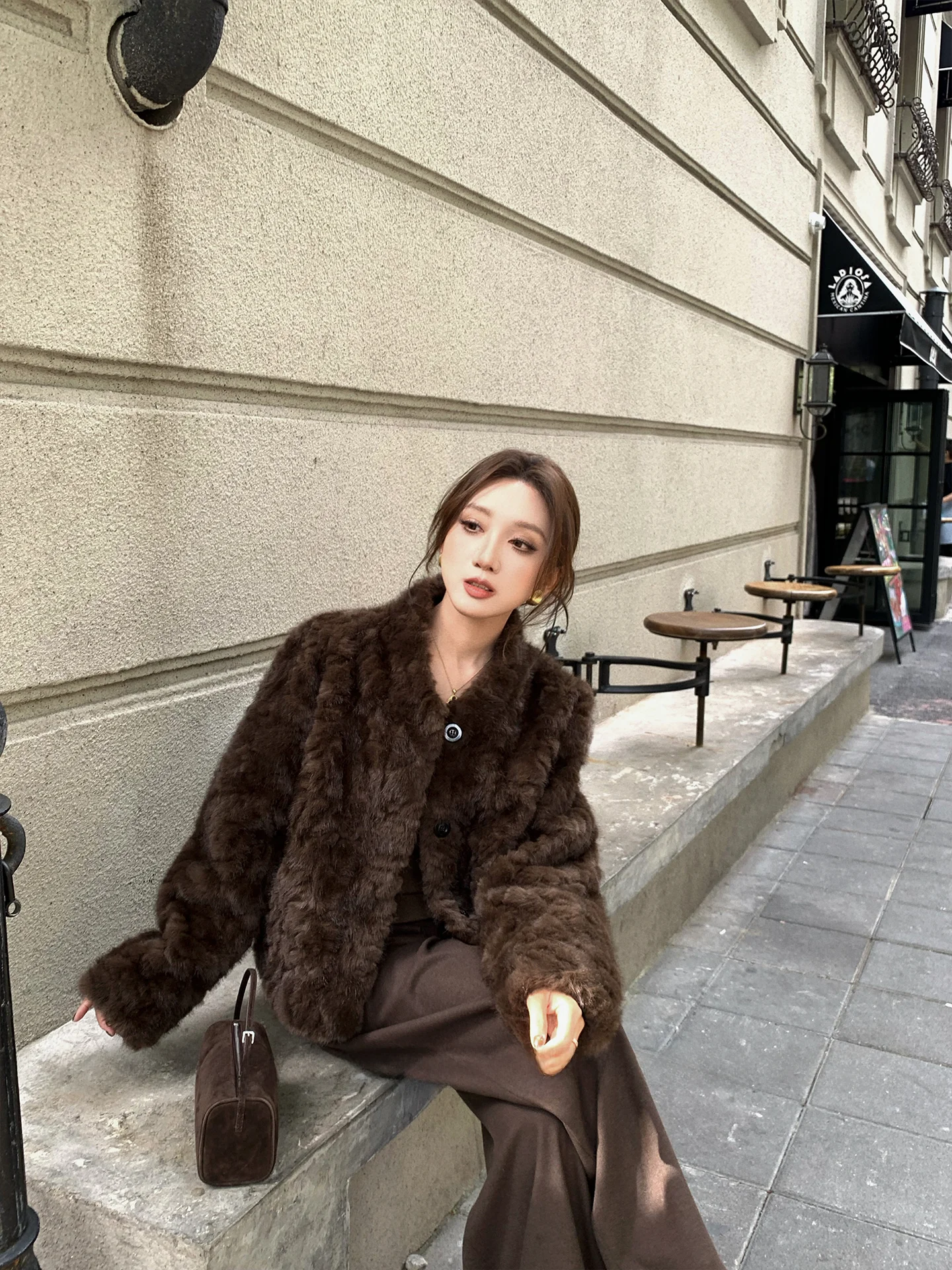 Tina Fairy Eco-friendly Two-tone Fur Collar Casual Sle Loose Fit Long Sve ort Coat for Young Women Winter Collection
Tina Fairy Eco-friendly Two-tone Fur Collar Casual Sle Loose Fit Long Sve ort Coat for Young Women Winter Collection