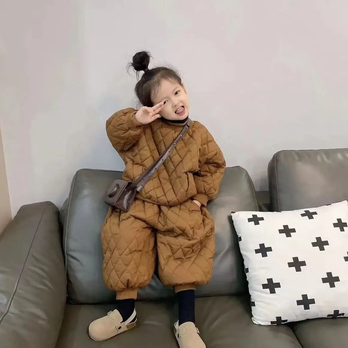 Cotton Clothing and Pants 2 Piece Set Winter 2024 New Solid Color Casual All-match Cotton Clip Thick Loose Comfortable Warm Set
Cotton Clothing and Pants 2 Piece Set Winter 2024 New Solid Color Casual All-match Cotton Clip Thick Loose Comfortable Warm Set