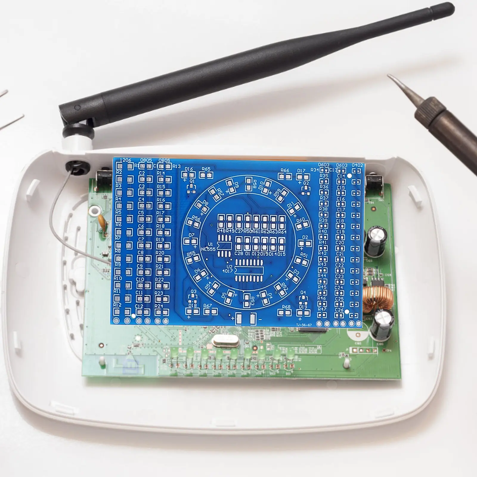 1Set Flowing Water Light Soldering Practice Board Surface Mount Kit for DIY Electronic Projects Solder Practice Training Welding