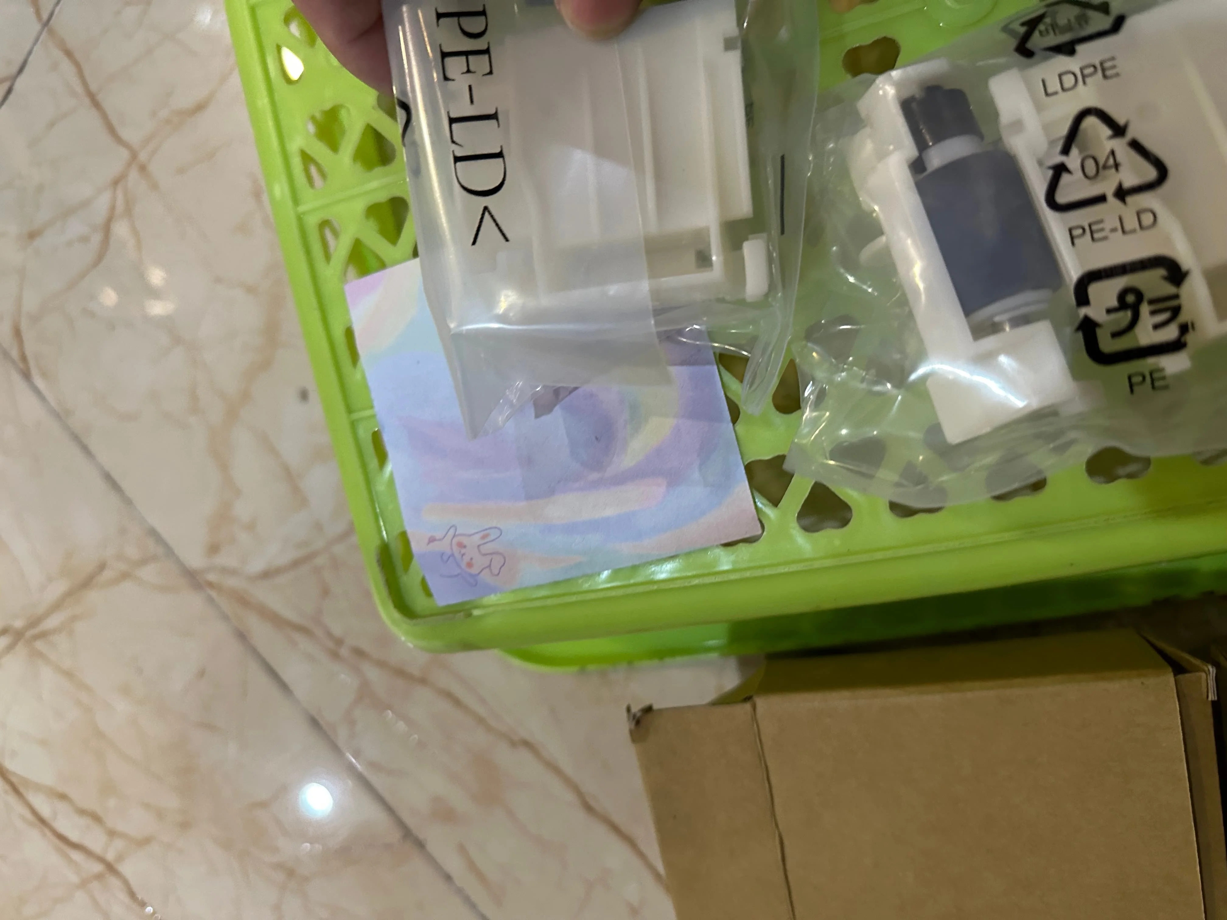 1 комплект ролика захвата для EPSON WF C529R C579R C5210 C5290 C5299 C5710 C5790 M5298 M5299 M5799 ET-8700
1 комплект ролика захвата для EPSON WF C529R C579R C5210 C5290 C5299 C5710 C5790 M5298 M5299 M5799 ET-8700