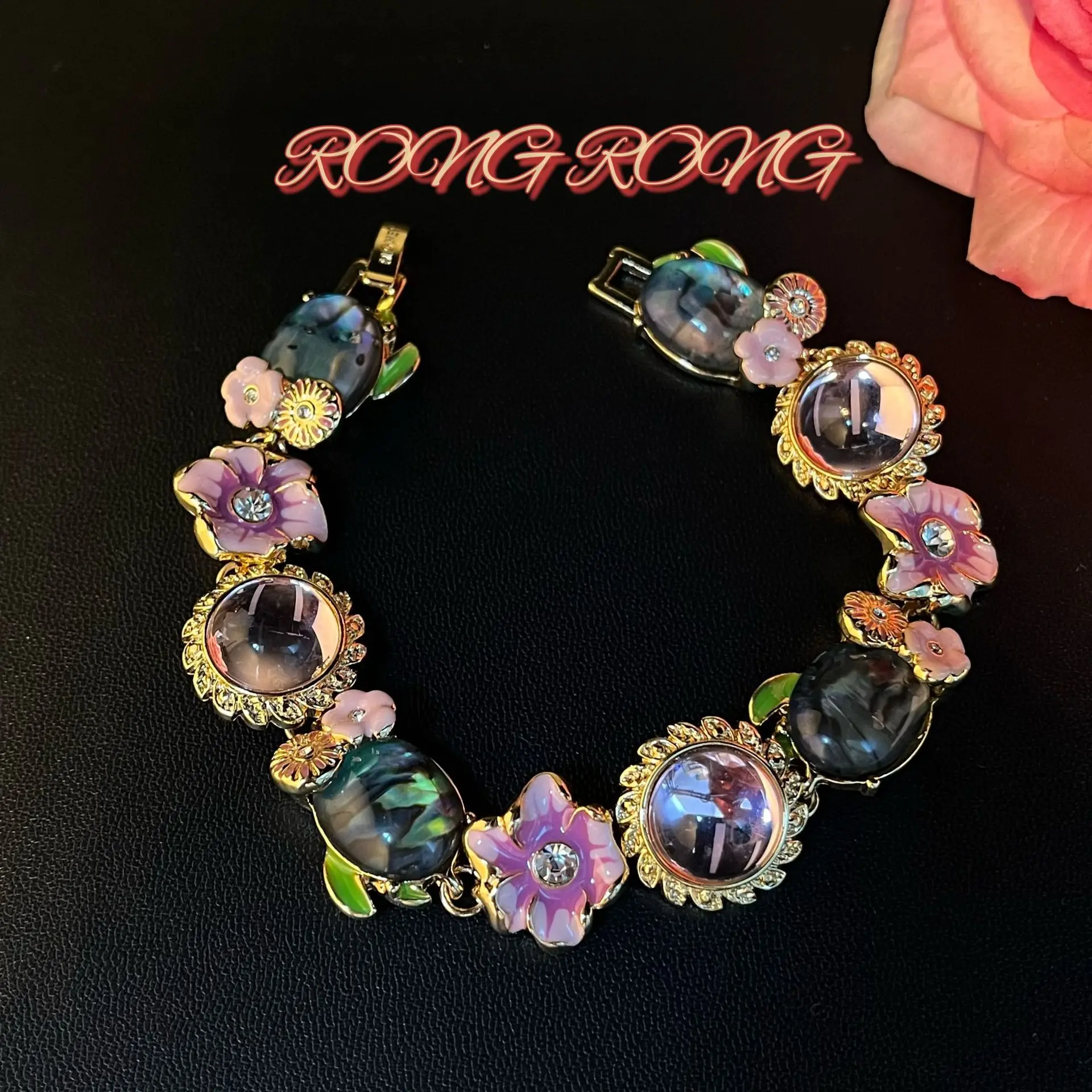 Vintage Bracelet for Women Colorful Flowers Beads Sweet Lovely Design Perfect for Daily Wearing Party Fashion Birthday Gift
Vintage Bracelet for Women Colorful Flowers Beads Sweet Lovely Design Perfect for Daily Wearing Party Fashion Birthday Gift