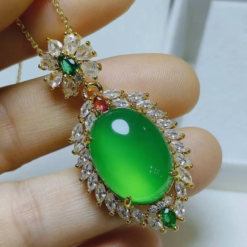 Fashion New Chalcedony Inlaid Pendant Women's Simple Pendant
Fashion New Chalcedony Inlaid Pendant Women's Simple Pendant