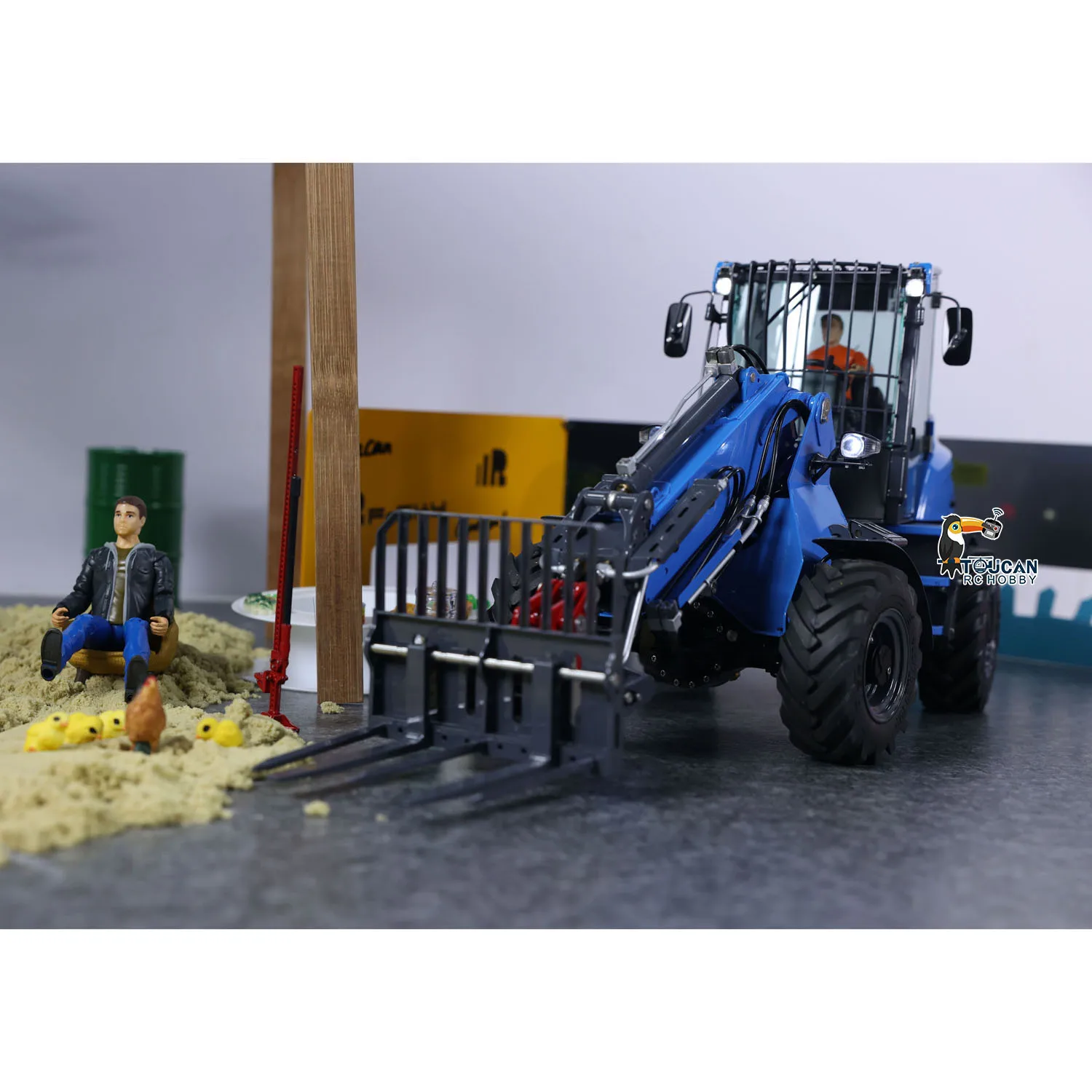 LESU AT1050 RC Hydraulic Loader 1/14 RC Fork Truck Telescopic Arm Radio Control Loaders Light Sound Model Vehicle Toys
LESU AT1050 RC Hydraulic Loader 1/14 RC Fork Truck Telescopic Arm Radio Control Loaders Light Sound Model Vehicle Toys