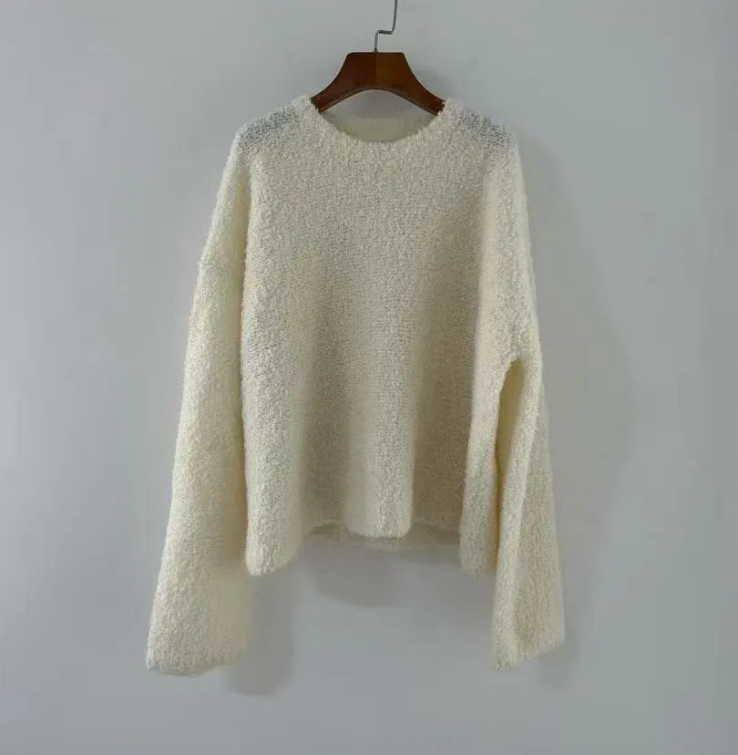 Knitted sweater, women's clothing 2025 new autumn and winter beige long sleeved fashionable knitted sweater
Knitted sweater, women's clothing 2025 new autumn and winter beige long sleeved fashionable knitted sweater