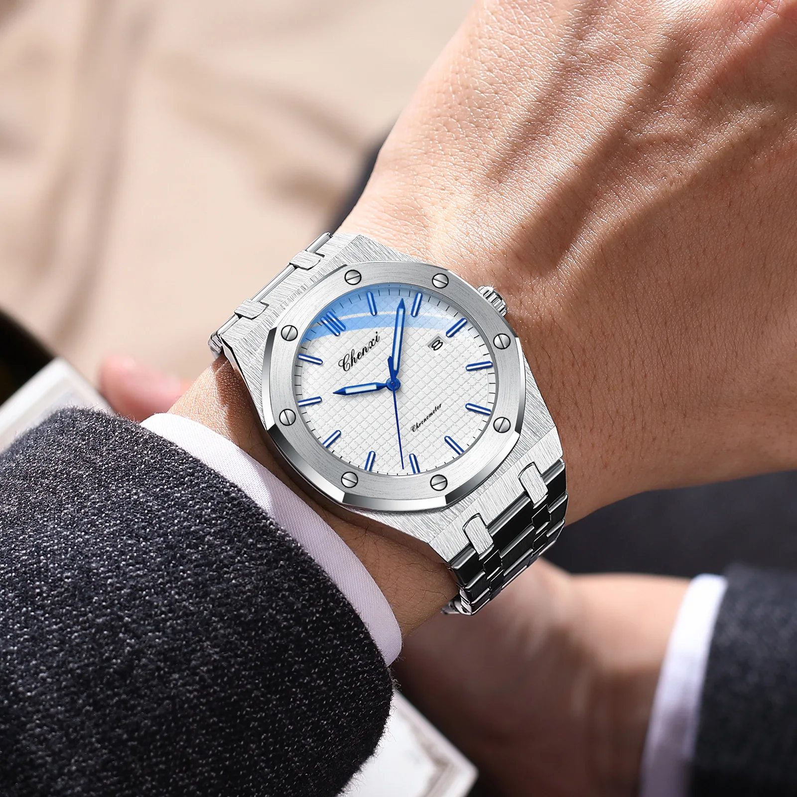 Модные мужские часы класса люкс с прозрачным корпусом, восьмиугольные, светящиеся, водонепроницаемые, из нержавеющей стали, трендовые.
Модные мужские часы класса люкс с прозрачным корпусом, восьмиугольные, светящиеся, водонепроницаемые, из нержавеющей стали, трендовые.