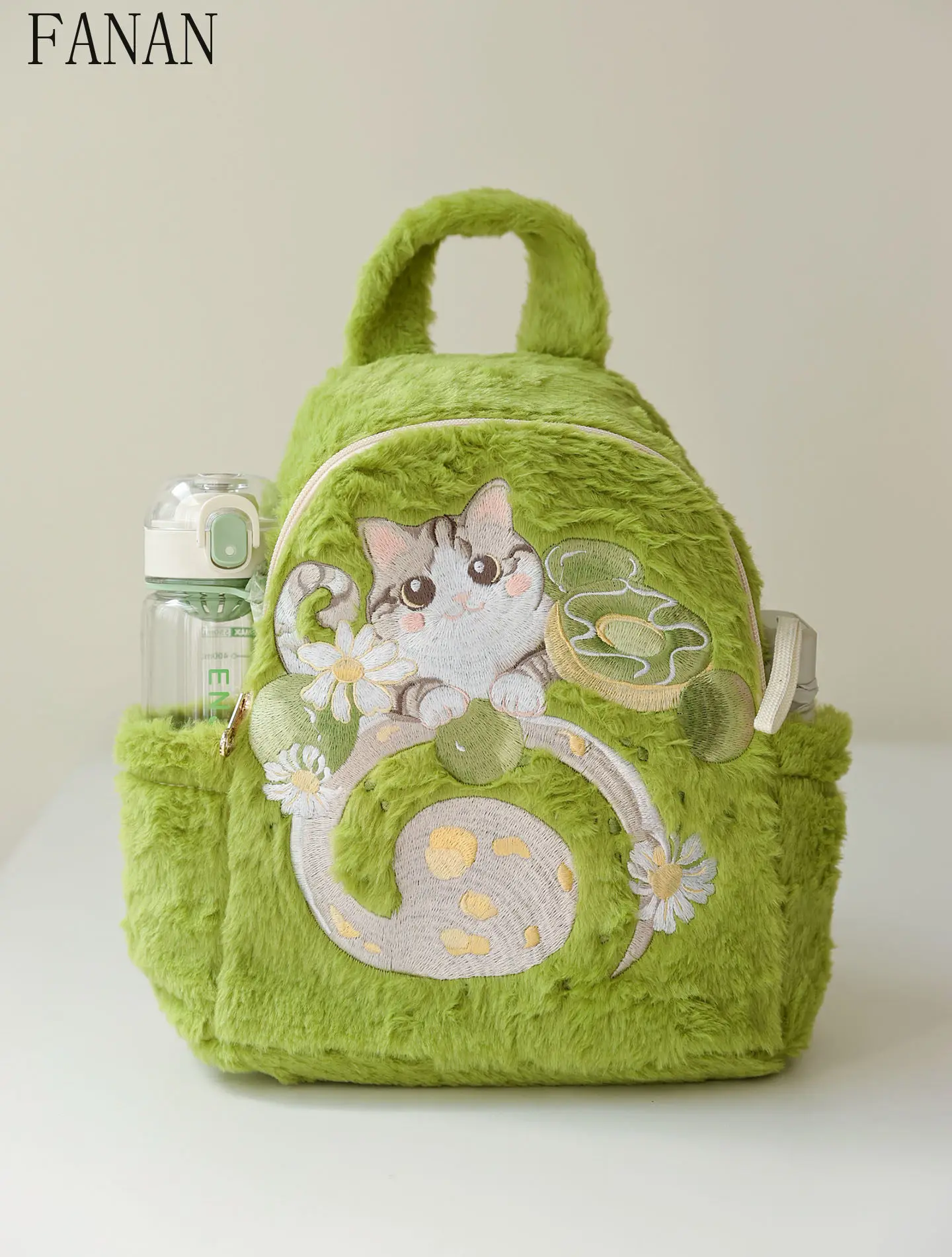 Embroidery Cartoon Cat Women's Backpacks Stuffed Fashion 2026 New Lolita Cute Sweet Casual Backpack for Girls
Embroidery Cartoon Cat Women's Backpacks Stuffed Fashion 2026 New Lolita Cute Sweet Casual Backpack for Girls