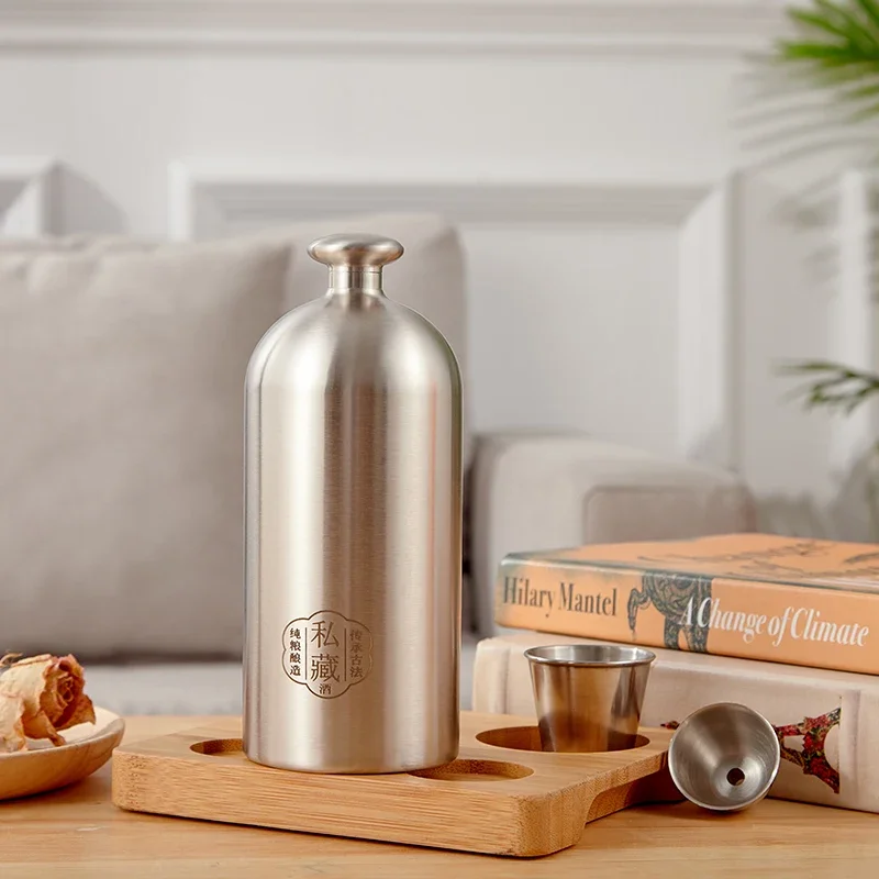 Stainless steel 304 thickened 1-1kg high-grade Baijiu wine bottle portable home go out
Stainless steel 304 thickened 1-1kg high-grade Baijiu wine bottle portable home go out