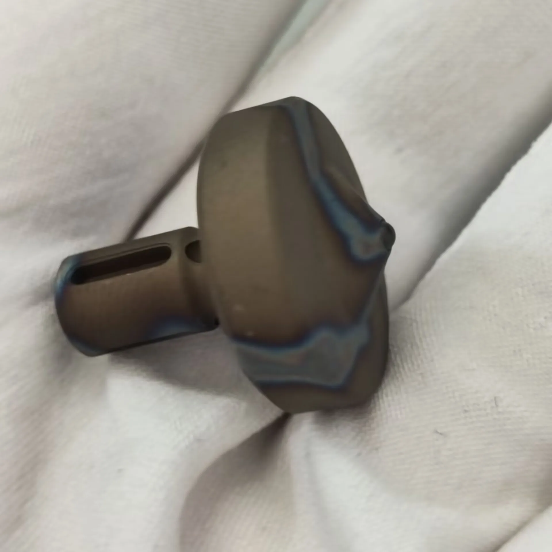 New 1PC Titanium Alloy Small Hand Twisting Spinning Top Gyroscope Ceramic Bead Gyro Toys EDC Tools
New 1PC Titanium Alloy Small Hand Twisting Spinning Top Gyroscope Ceramic Bead Gyro Toys EDC Tools
