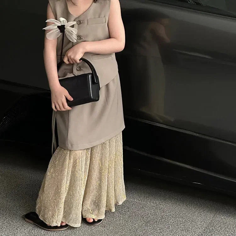 Girls Clothes Suit 2025 Summer New Niche Design Double Half Skirt Temperament Skirt Girl Korean Fashion Set 2-piece Set
Girls Clothes Suit 2025 Summer New Niche Design Double Half Skirt Temperament Skirt Girl Korean Fashion Set 2-piece Set