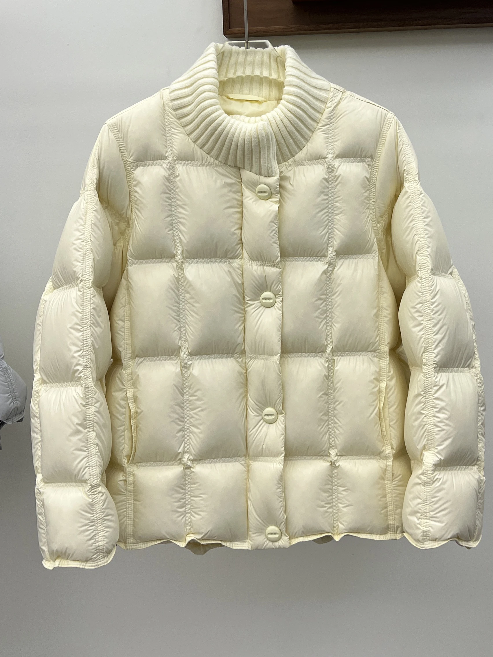 Women's Knitted Stand Collar down Jaet ort Thi Warm Versatile Outerwear 90% White Du down Winter New Arrival ey
Women's Knitted Stand Collar down Jaet ort Thi Warm Versatile Outerwear 90% White Du down Winter New Arrival ey