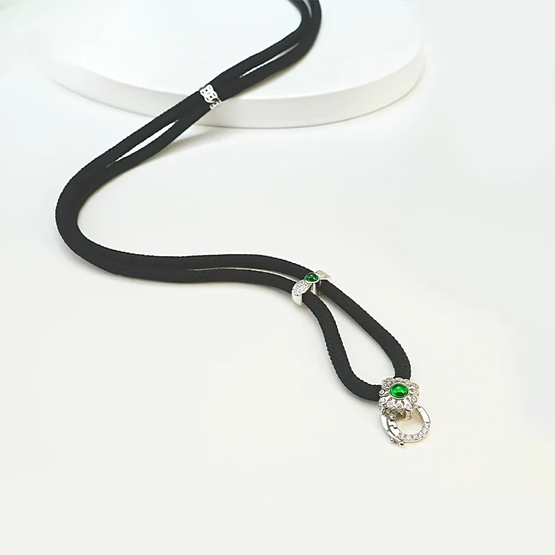 S925 Silver New Green Jadeite Black Rope Versatile Chain Necklace Adjustable Thick High Quality Hand Woven Wedding Jewelry
S925 Silver New Green Jadeite Black Rope Versatile Chain Necklace Adjustable Thick High Quality Hand Woven Wedding Jewelry