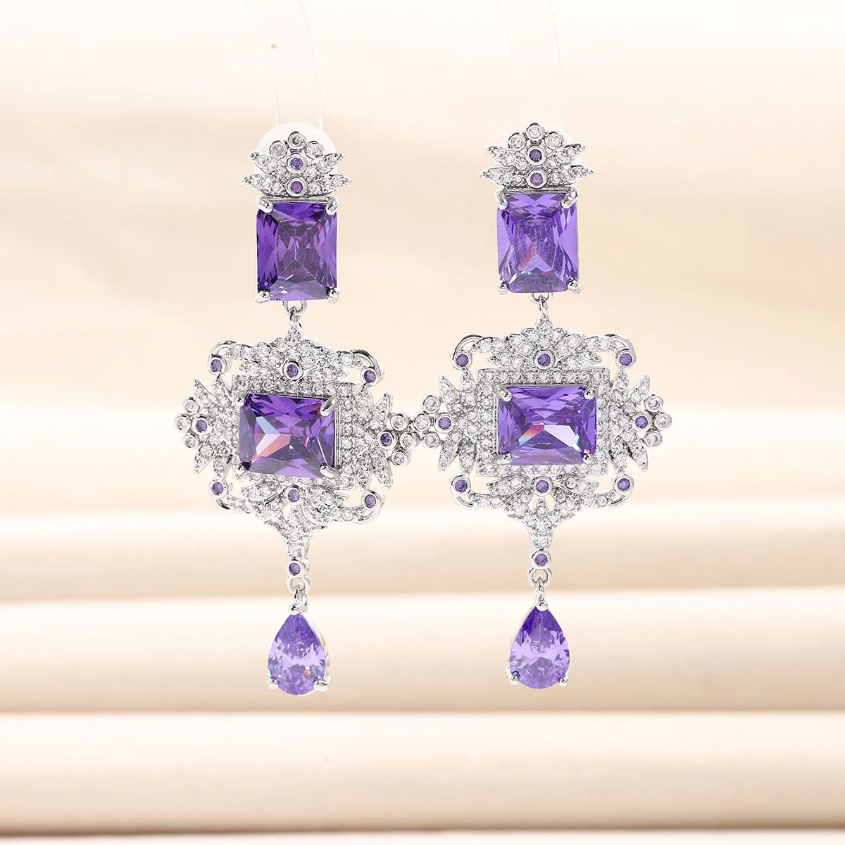 925 Silver Needle Luxury Amethyst Vintage Chandelier Drop Earrings, Elegant Party Statement Jewelry Gift for Women
925 Silver Needle Luxury Amethyst Vintage Chandelier Drop Earrings, Elegant Party Statement Jewelry Gift for Women