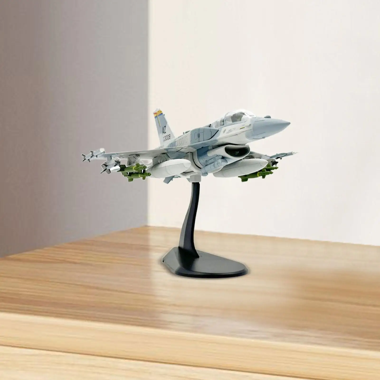 1:72 F-16F модель самолета, реалистичный самолет, коллекционные предметы, истребитель из сплава для полки, спальни, офиса, декора гостиной
1:72 F-16F модель самолета, реалистичный самолет, коллекционные предметы, истребитель из сплава для полки, спальни, офиса, декора гостиной