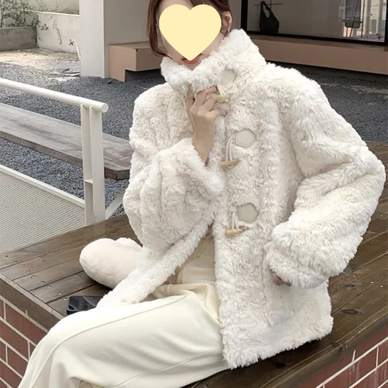 Lamb fur coat women's fur integrated autumn and winter 2024 new style with thick fleece short coat
Lamb fur coat women's fur integrated autumn and winter 2024 new style with thick fleece short coat