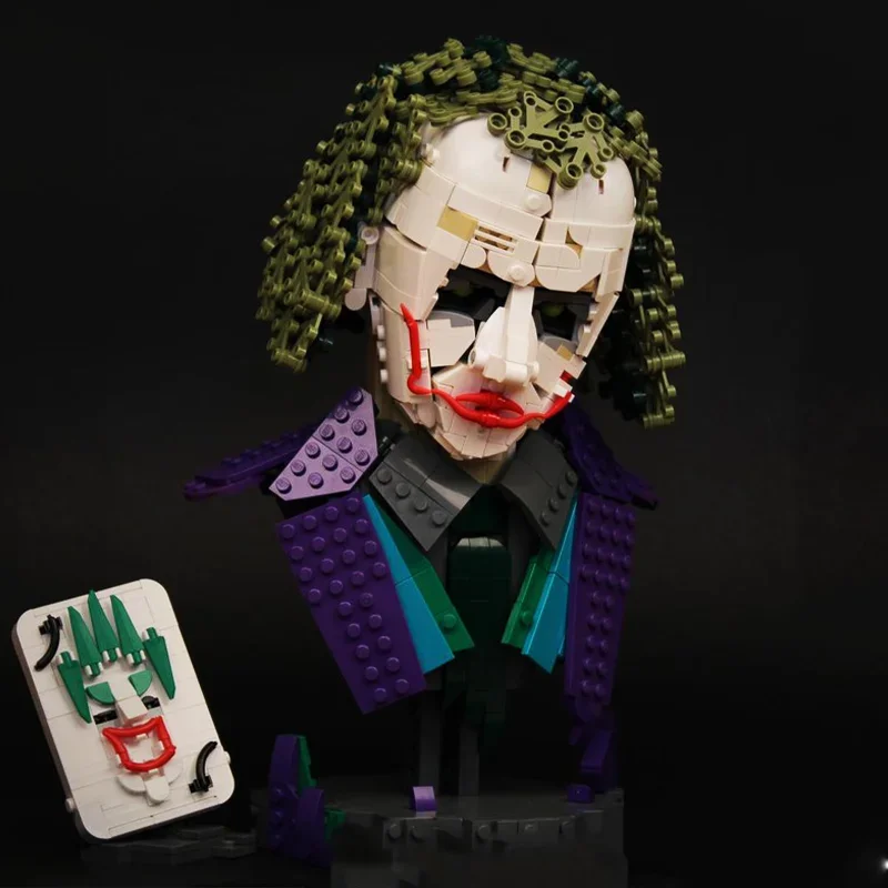 1091 шт. Moc знаменитый фильм Supervillain персонаж Джокер Хит Леджер бюст строительные блоки выставочная модель s игрушка-головоломка подарок
1091 шт. Moc знаменитый фильм Supervillain персонаж Джокер Хит Леджер бюст строительные блоки выставочная модель s игрушка-головоломка подарок