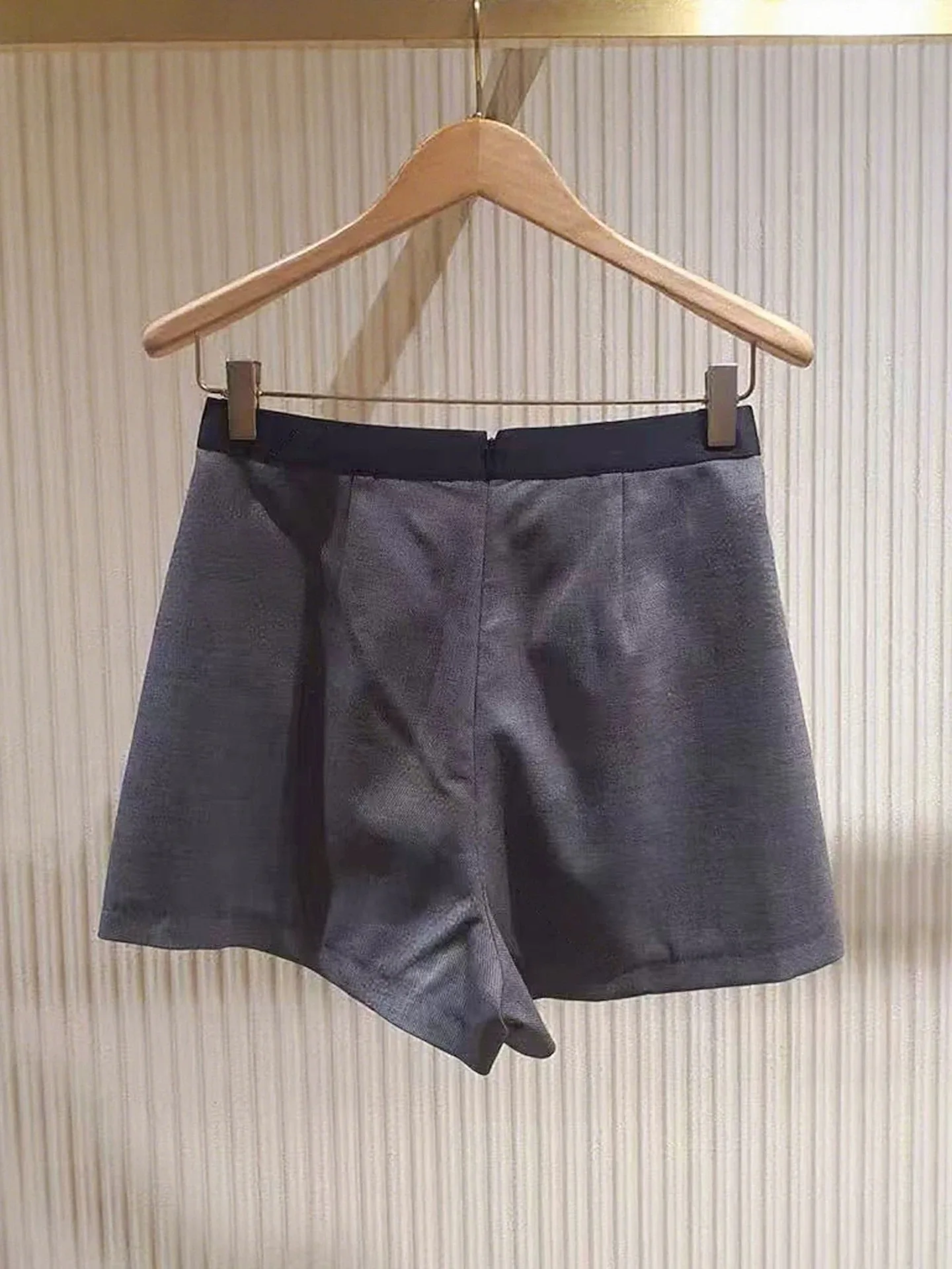 M Home Early Autumn 2025 ey Pleated ort Suit Skirt Pants High Waist Slimming A-Line Skirt College Sle French Sle Poly...
M Home Early Autumn 2025 ey Pleated ort Suit Skirt Pants High Waist Slimming A-Line Skirt College Sle French Sle Poly...