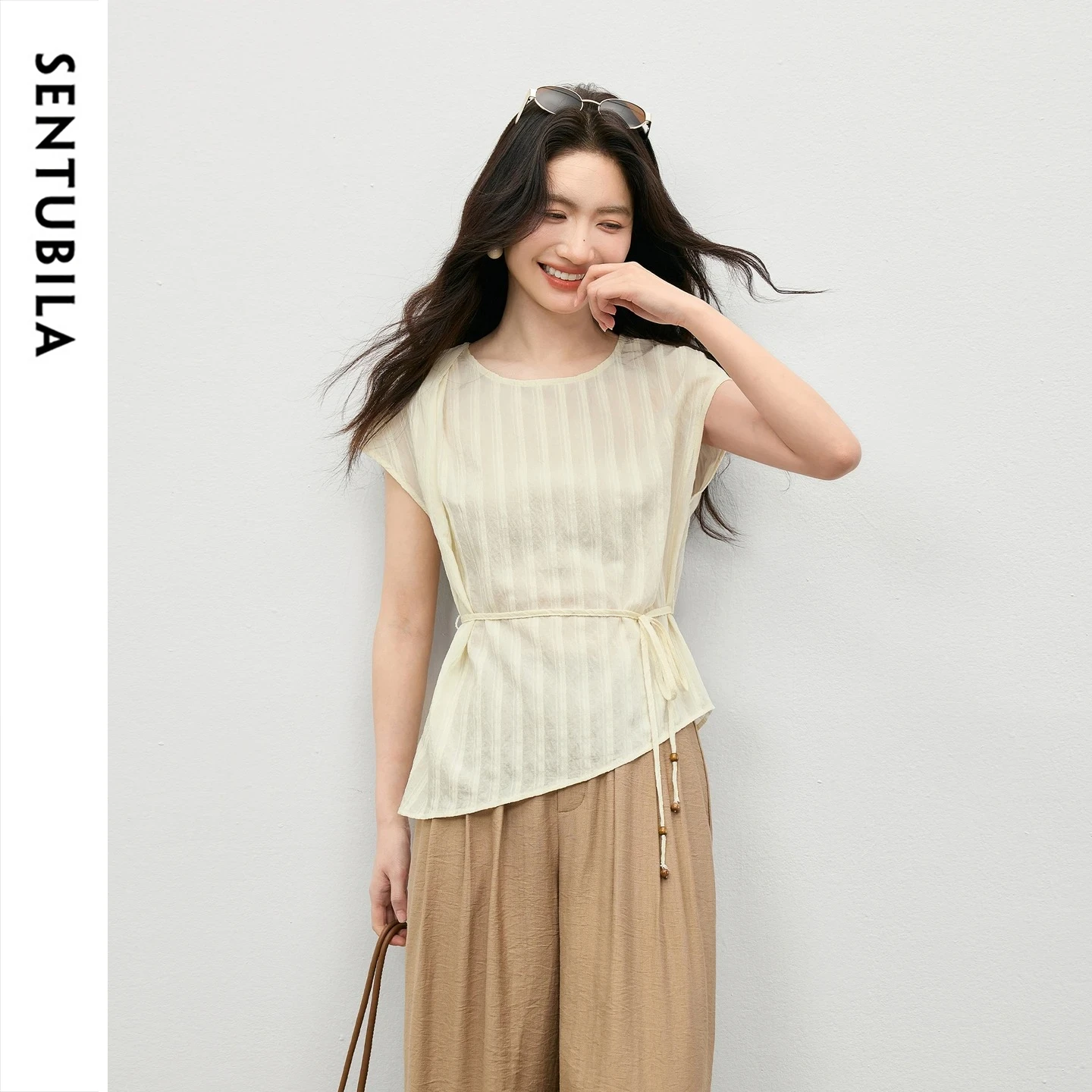 SENTUBILA Women's Vertical Jacquard Knit T-shirt Office Crew Neck Beaded Tie Asymmetrical Hem Loose Short Sleeve Top 162TA4999
SENTUBILA Women's Vertical Jacquard Knit T-shirt Office Crew Neck Beaded Tie Asymmetrical Hem Loose Short Sleeve Top 162TA4999