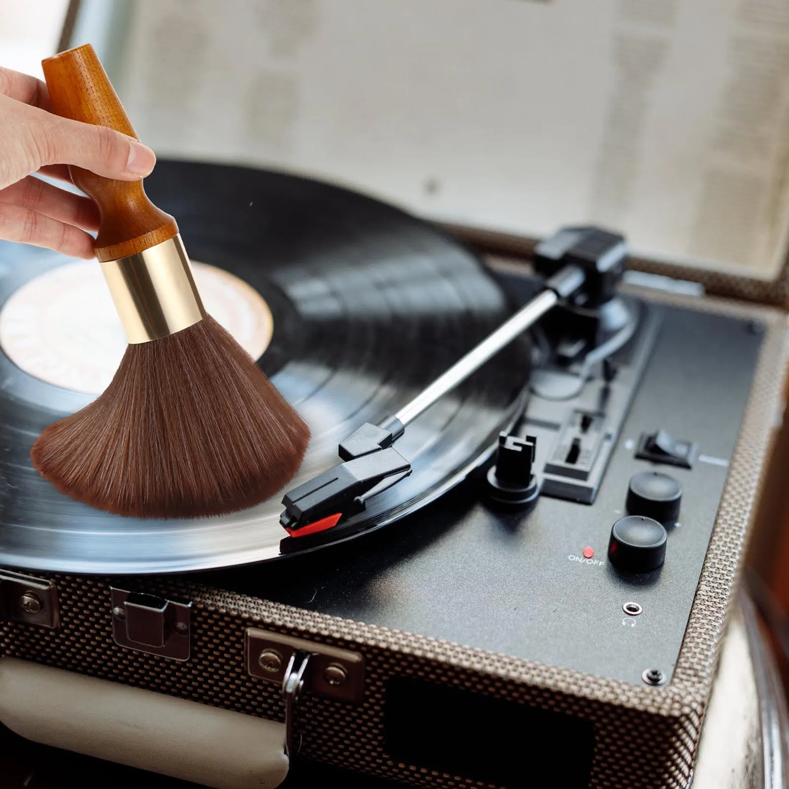 Cleaning Brush Vinyl Records Albums Cleaner Neck No Scratch Player Maintenance Wood Brushes
Cleaning Brush Vinyl Records Albums Cleaner Neck No Scratch Player Maintenance Wood Brushes