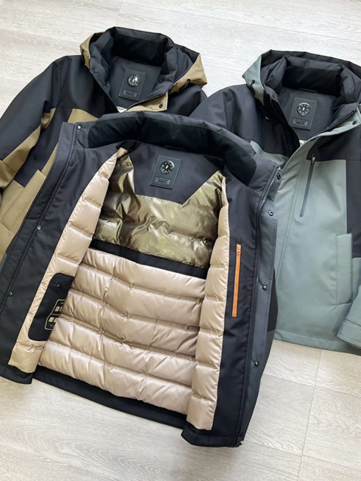 Термоотражающая пуховая куртка Aphene 90 Du с капюшоном для мужчин, утепленная, для активного отдыха, городская, модная, утолщенная, защита от холода
Термоотражающая пуховая куртка Aphene 90 Du с капюшоном для мужчин, утепленная, для активного отдыха, городская, модная, утолщенная, защита от холода