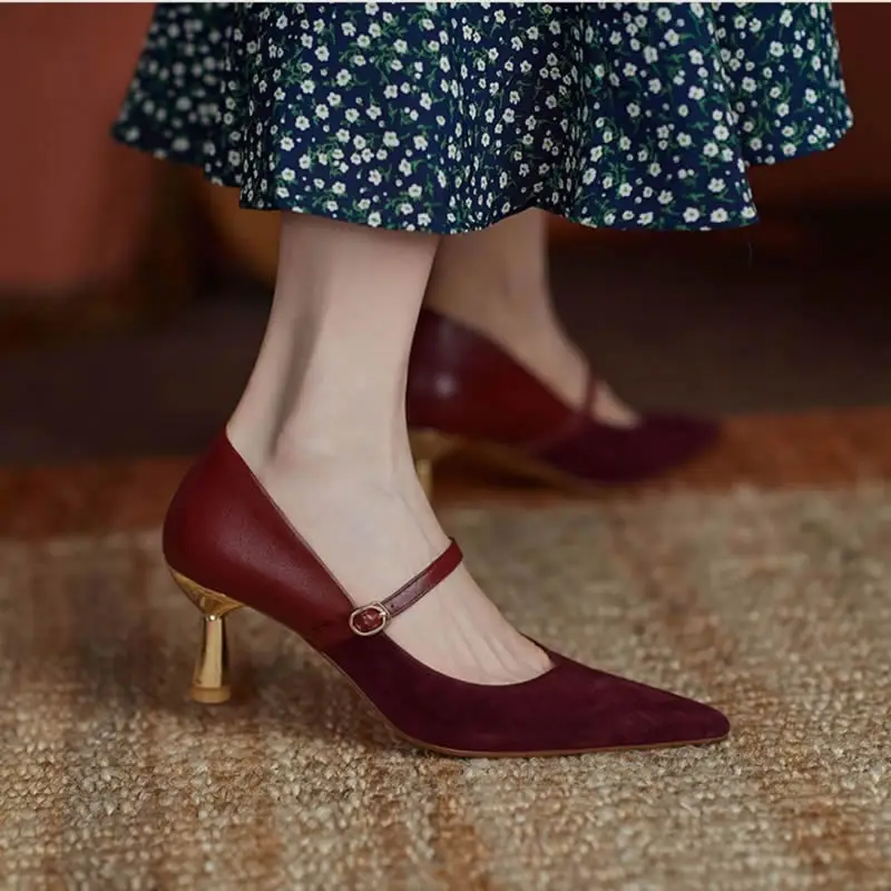 Retro Single Shoes Women Word Buckle Mary Jane Shoes Shallow Mouth Gentle Shoes Pointed Toe Stiletto Temperament High Heels
Retro Single Shoes Women Word Buckle Mary Jane Shoes Shallow Mouth Gentle Shoes Pointed Toe Stiletto Temperament High Heels