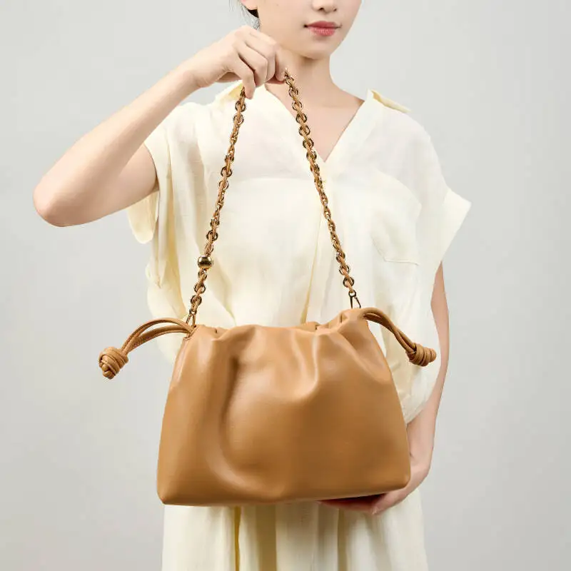 Selected New Women's Handbag backpack Cowhide, Large-Capacity Suitable Commuting High-End Feel Shoulder Luxury Fashion
Selected New Women's Handbag backpack Cowhide, Large-Capacity Suitable Commuting High-End Feel Shoulder Luxury Fashion