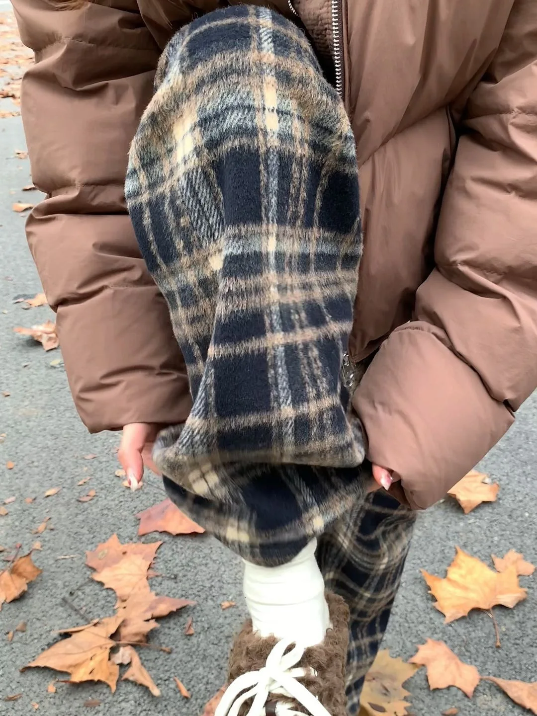 Vintage Plaid Pants Women Wide Leg Harajuku Korean Style Red Checked Trousers Y2k Streetwear Classic Pants Warm Winter
Vintage Plaid Pants Women Wide Leg Harajuku Korean Style Red Checked Trousers Y2k Streetwear Classic Pants Warm Winter