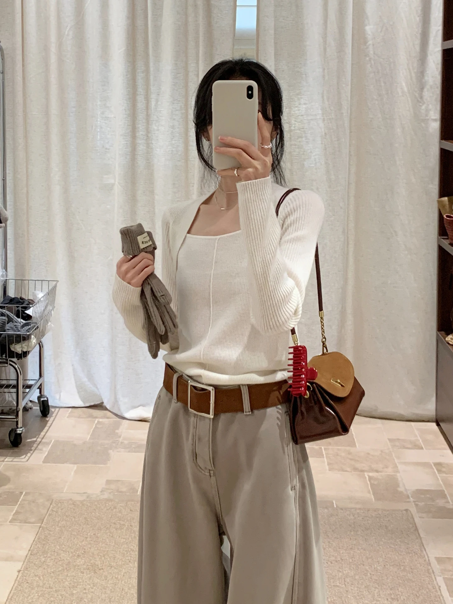 Корейский женский вязаный шерстяной свитер в полоску с длинными рукавами, облегающий, зимний, новинка, модный
Корейский женский вязаный шерстяной свитер в полоску с длинными рукавами, облегающий, зимний, новинка, модный