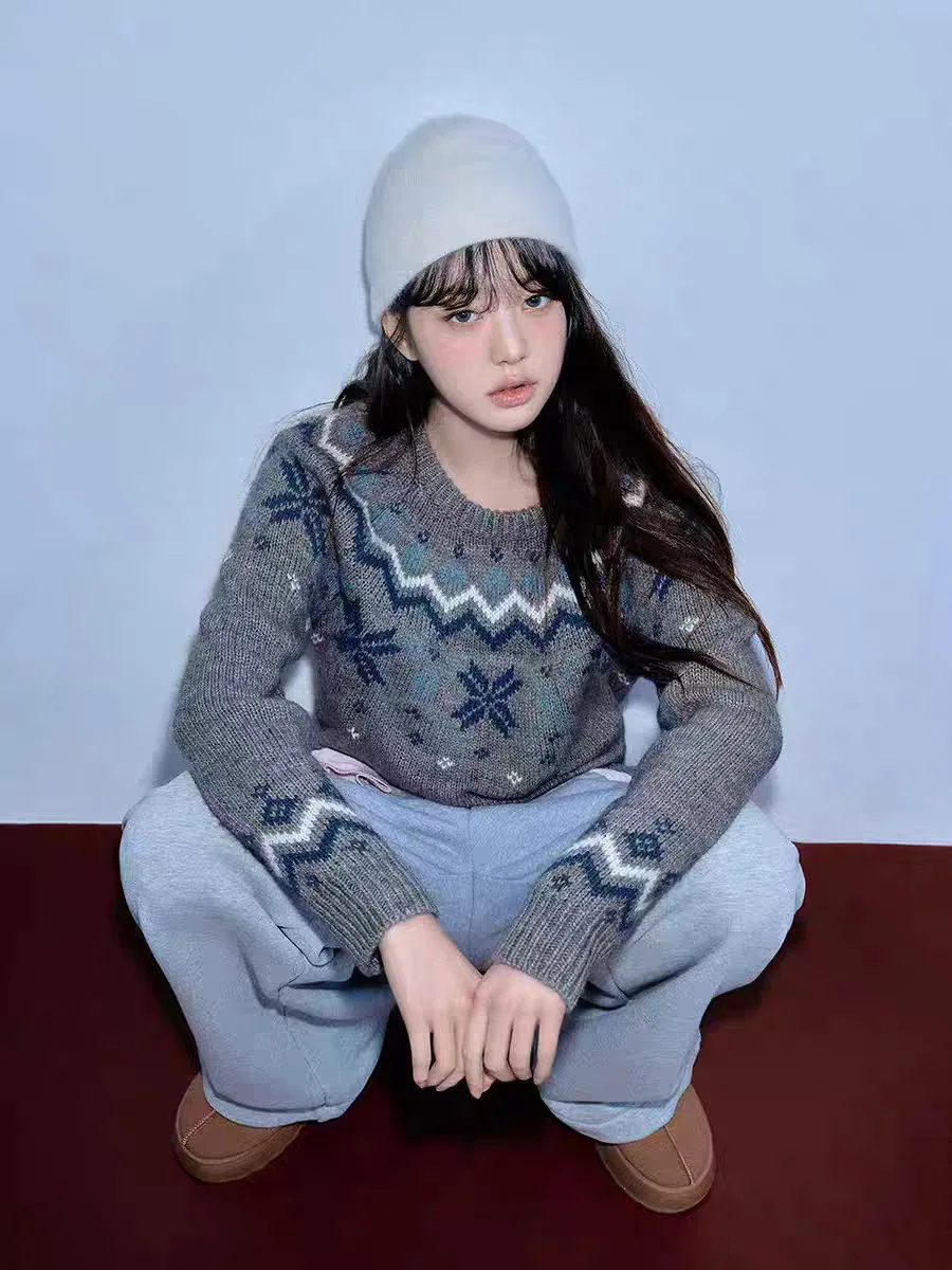 Женский вязаный шерстяной свитер в стиле ретро с узором Фэр-айл, свободный крой, длинный рукав, круглый вырез, пуловер-пальто
Женский вязаный шерстяной свитер в стиле ретро с узором Фэр-айл, свободный крой, длинный рукав, круглый вырез, пуловер-пальто