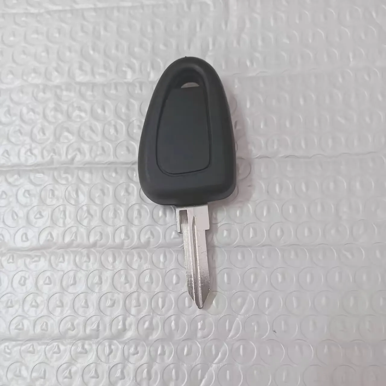 Корпус транспондера для автомобильного ключа Fiat Iveco, сменный пульт дистанционного управления, необрезанный GT15R, чехол FOB с пустым листом
Корпус транспондера для автомобильного ключа Fiat Iveco, сменный пульт дистанционного управления, необрезанный GT15R, чехол FOB с пустым листом